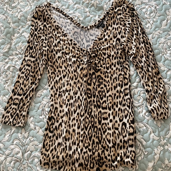 GUESS leopard sweater - Picture 3 of 4